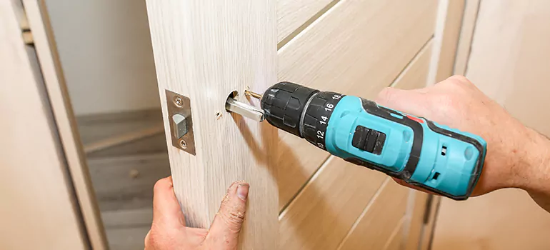 Old Door Knob Repair in Coral Terrace, FL